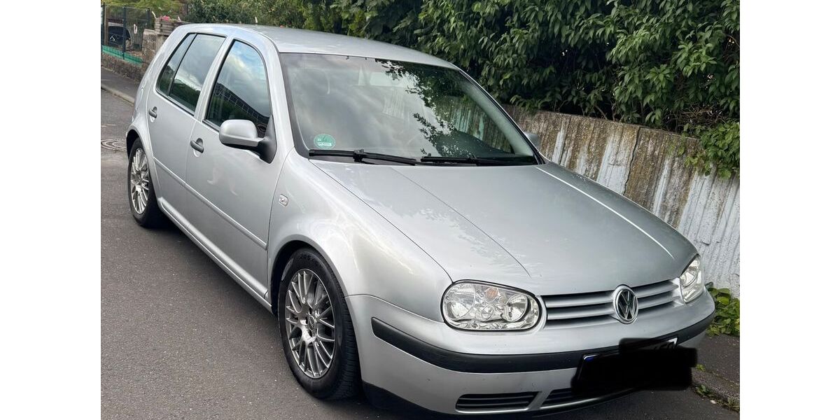 VW Golf 196.000 km 800 &euro; Röthlein 97520