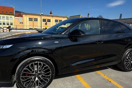 Audi Q3 2.500 km 60.920 &euro; Hassfurt 97437