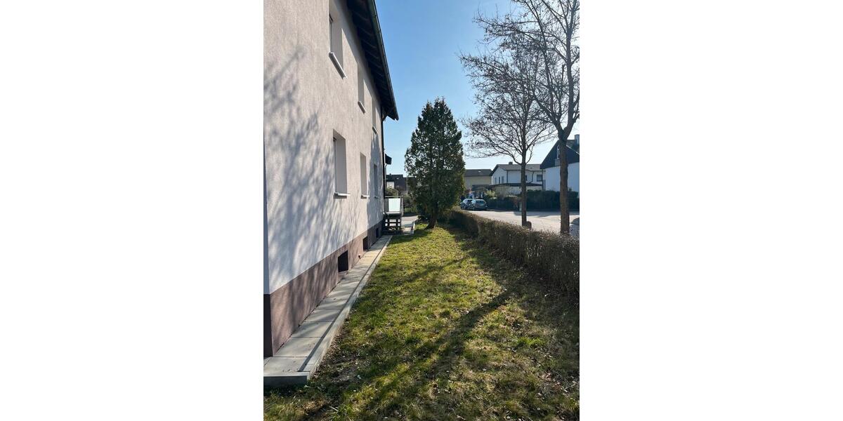 Erdgeschoßwohnung Grafenrheinfeld - 4 Zimmer, 127 m&sup2;, 1.450&euro; | Angebot:26025712