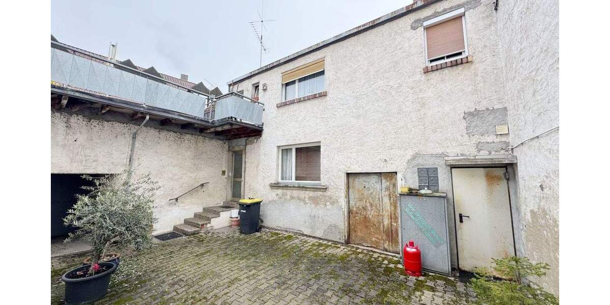 Einfamilienhaus Rimpar - 6 Zimmer, 135 m&sup2;, 159.000&euro; | Angebot:25796519