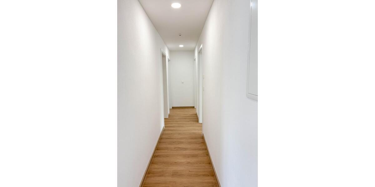 Erdgeschoßwohnung Estenfeld - 3 Zimmer, 103 m&sup2;, 1.235&euro; | Angebot:25415395
