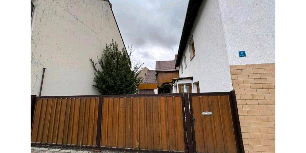 Einfamilienhaus Sulzfeld - 10 Zimmer, 209 m&sup2;, 205.000&euro; | Angebot:23431179