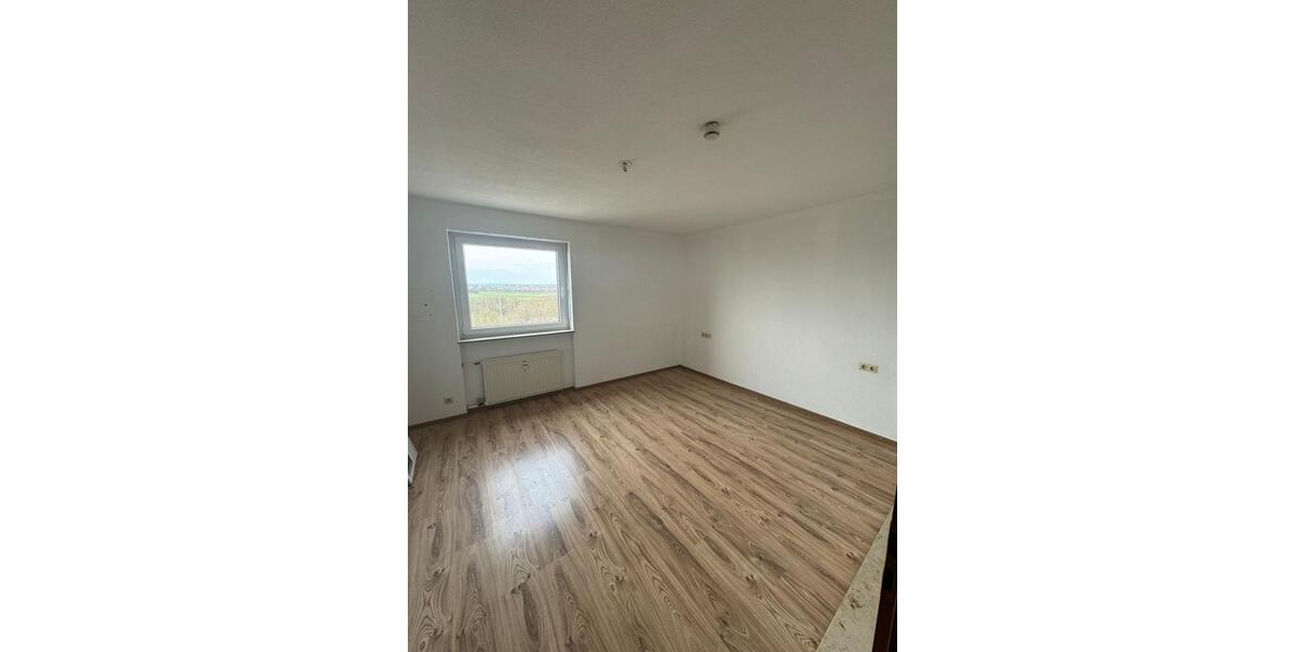 Etagenwohnung Schweinfurt Haardt - 3 Zimmer, 82 m&sup2;, 165.000&euro; | Angebot:25160038