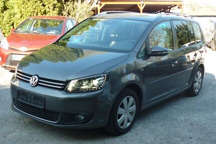 VW Touran 82.500 km 14.990 &euro; Estenfeld bei Würzburg 97230