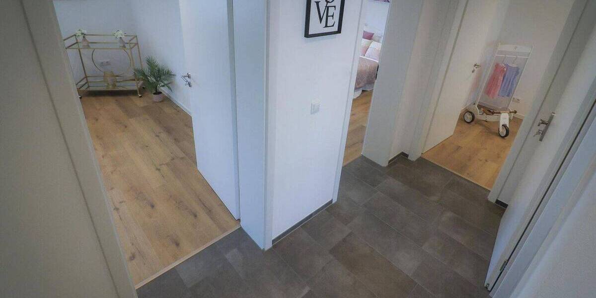 Etagenwohnung Bergrheinfeld - 3 Zimmer, 75 m&sup2;, 279.000&euro; | Angebot:26795269