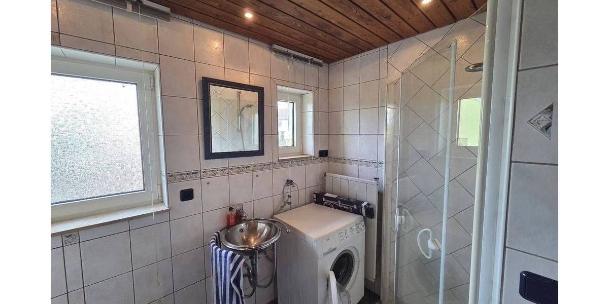 Mehrfamilienhaus, Wohnhaus Hofheim - 7 Zimmer, 150 m&sup2;, 265.000&euro; | Angebot:26930532