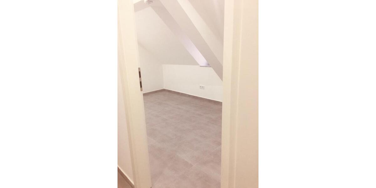 Dachgeschoßwohnung Volkach - 3.5 Zimmer, 80 m&sup2;, 951&euro; | Angebot:24415550