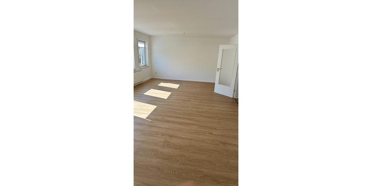 Etagenwohnung Hohenroth - 3 Zimmer, 90 m&sup2;, 675&euro; | Angebot:25844449