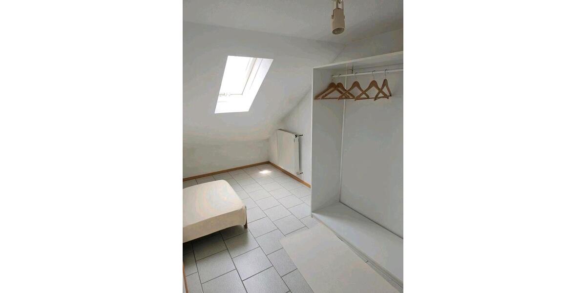Reihenhaus Hohenroth - 9 Zimmer, 181 m&sup2;, 325.000&euro; | Angebot:26780713