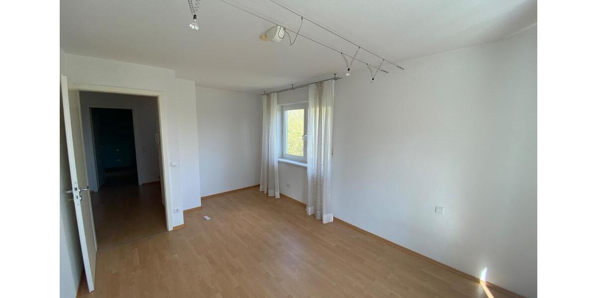 Einfamilienhaus Haßfurt - 6 Zimmer, 177 m&sup2;, 1.650&euro; | Angebot:24333611