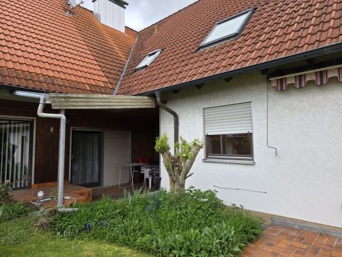 Großzügiges 3-Familienhaus, ebenerdige Praxis Arztpraxis in 97464 Niederwerrn (ID 10479) - Mehrfamilienhaus, Wohnhaus Niederwerrn Niederwerrn | Angebot:19090821