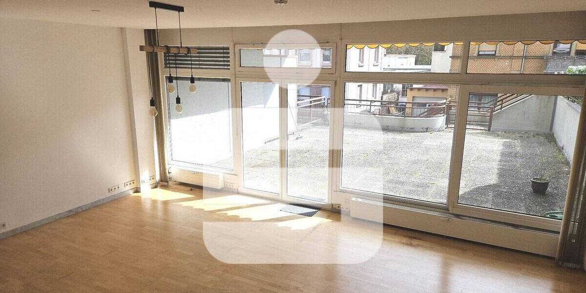 Etagenwohnung Bad Kissingen - 2 Zimmer, 104 m&sup2;, 220.000&euro; | Angebot:26015690