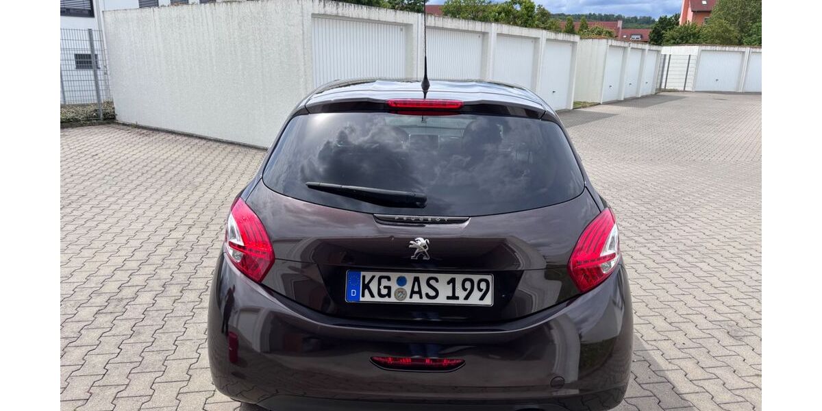 Peugeot 208 167.000 km 4.600 &euro; Bad Kissingen 97688