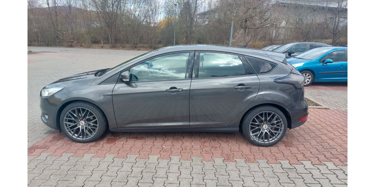 Ford Focus 151.000 km 6.300 &euro; Bad Kissingen 97688