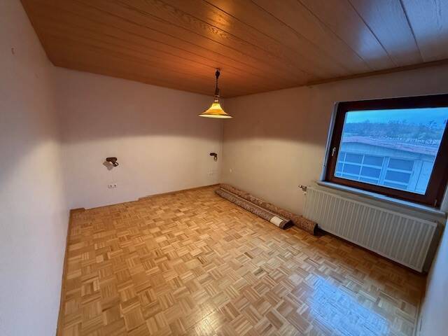Einfamilienhaus Volkach Eichfeld - 6 Zimmer, 160 m&sup2;, 1.450&euro; | Angebot:26273088