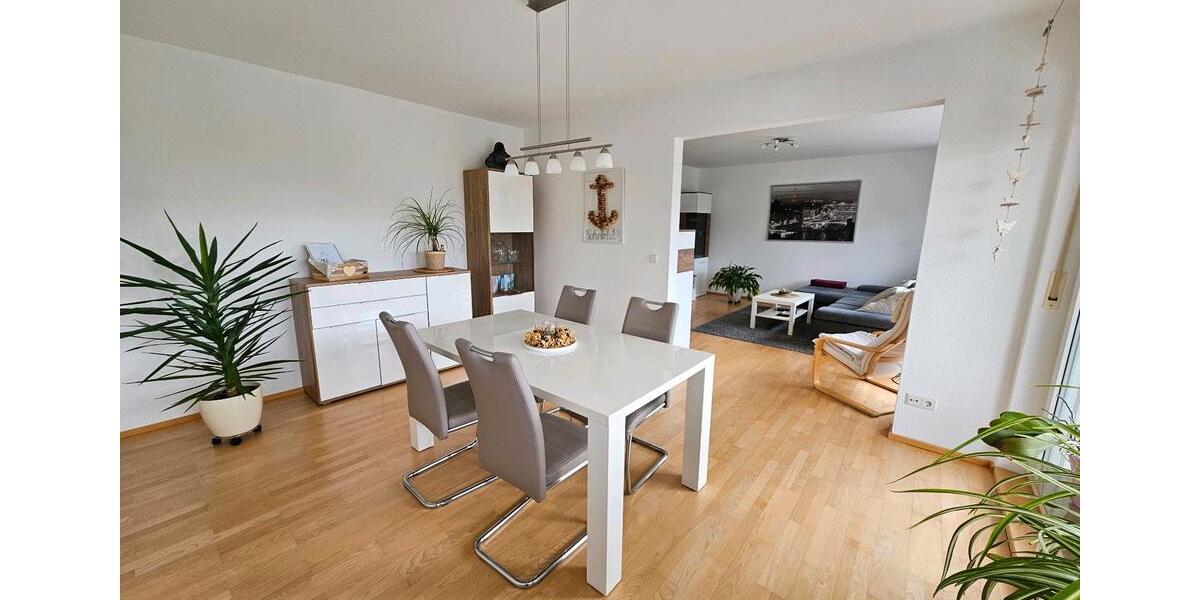 Etagenwohnung Schweinfurt Haardt - 3 Zimmer, 120 m&sup2;, 305.000&euro; | Angebot:25350164