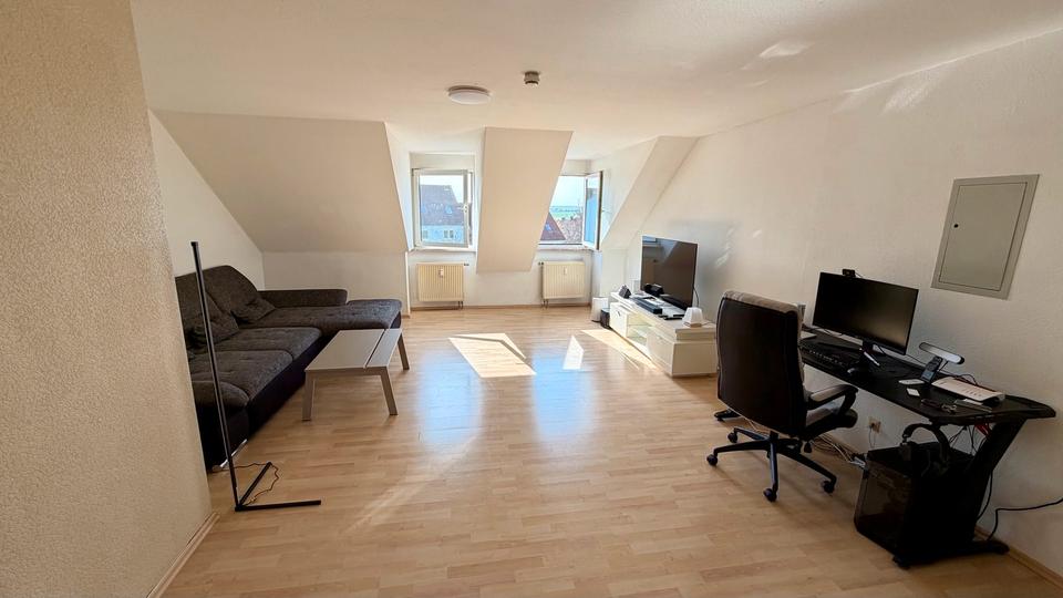 Dachgeschoßwohnung Schweinfurt Gartenstadt - 2 Zimmer, 62 m&sup2;, 985&euro; | Angebot:26169819