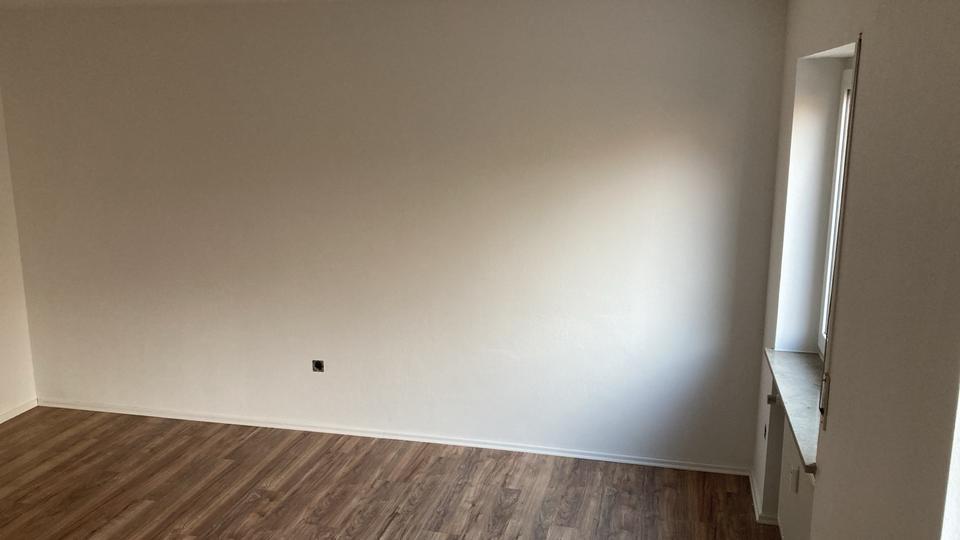 Erdgeschoßwohnung Sulzfeld - 4 Zimmer, 120 m&sup2;, 950&euro; | Angebot:25229438