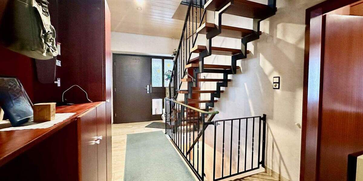 Einfamilienhaus Werneck - 4 Zimmer, 104 m&sup2;, 159.000&euro; | Angebot:25698503