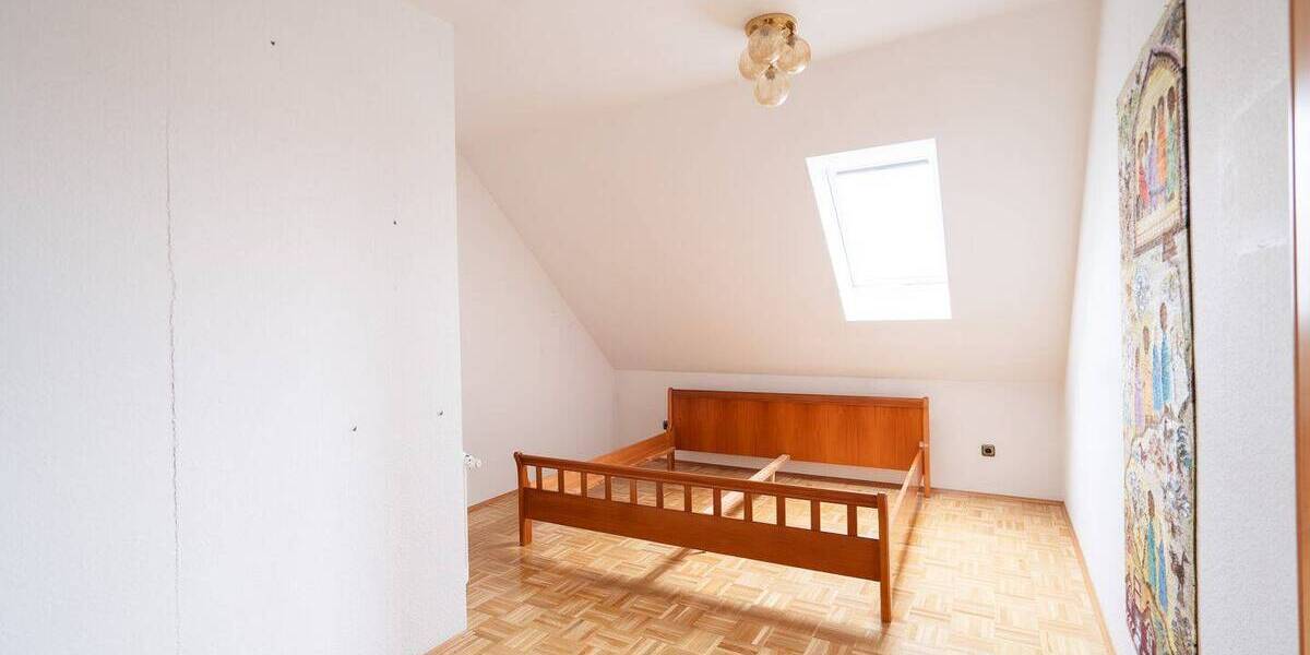 Einfamilienhaus Hohenroth - 6 Zimmer, 285 m&sup2;, 485.000&euro; | Angebot:26028493