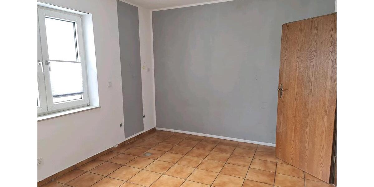 Etagenwohnung Schonungen Forst - 3 Zimmer, 120 m&sup2;, 680&euro; | Angebot:24877764