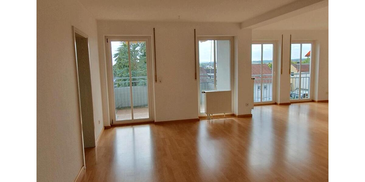 Etagenwohnung Schweinfurt Haardt - 3 Zimmer, 97 m&sup2;, 850&euro; | Angebot:25394497
