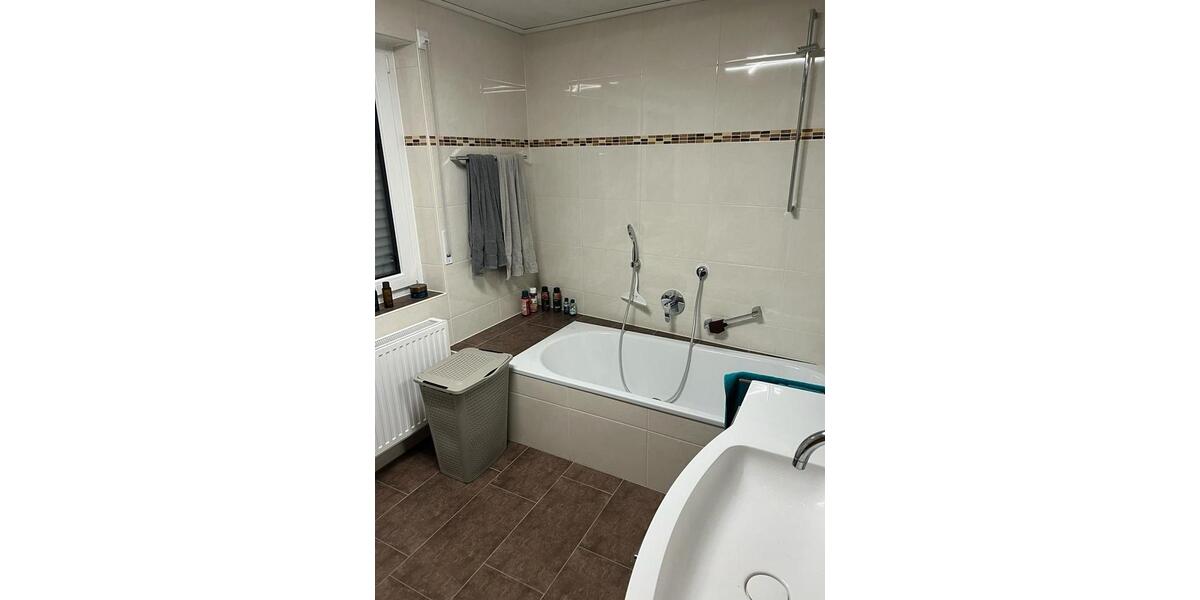 Etagenwohnung Poppenhausen - 3 Zimmer, 75 m&sup2;, 700&euro; | Angebot:26615845