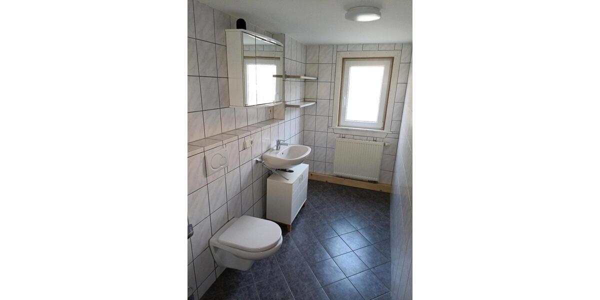 Einfamilienhaus Hammelburg - 9 Zimmer, 113 m&sup2;, 650&euro; | Angebot:25603624