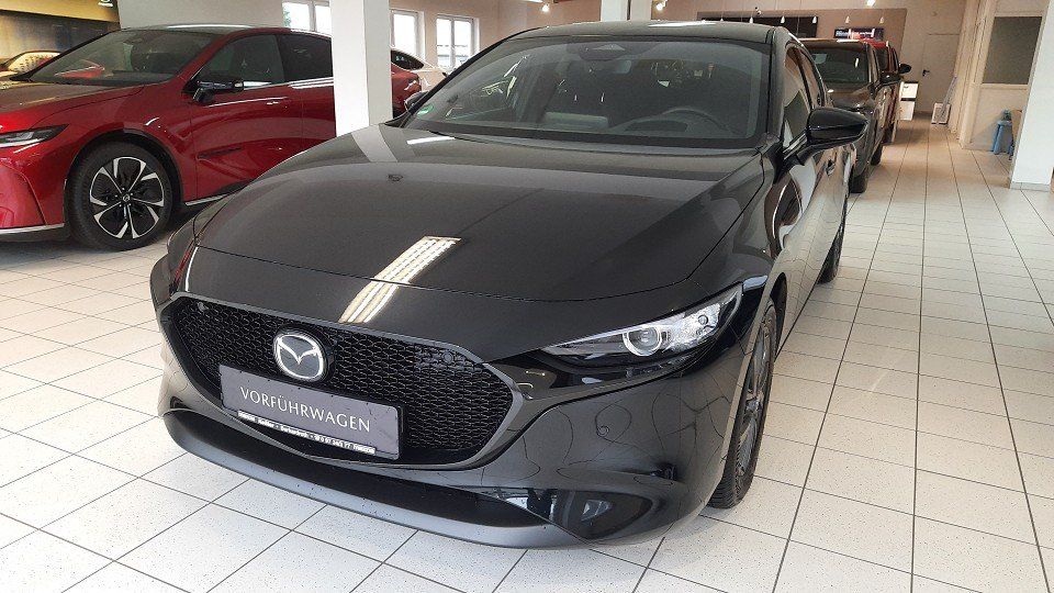 Mazda 3 4.072 km 25.950 &euro; Burkardroth 97705
