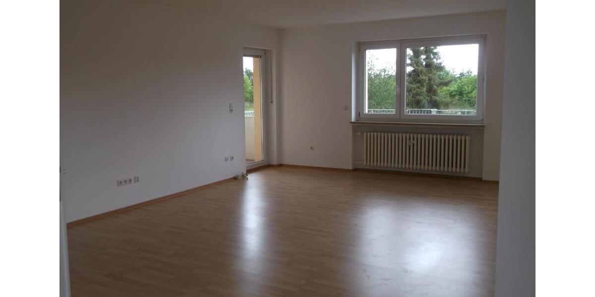 Etagenwohnung Niederwerrn - 3 Zimmer, 118 m&sup2;, 875&euro; | Angebot:25491560