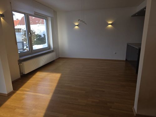 Gepflegtes Einfamilienhaus in 97464 Niederwerrn (ID 10624) - Einfamilienhaus Niederwerrn Niederwerrn | Angebot:24774720