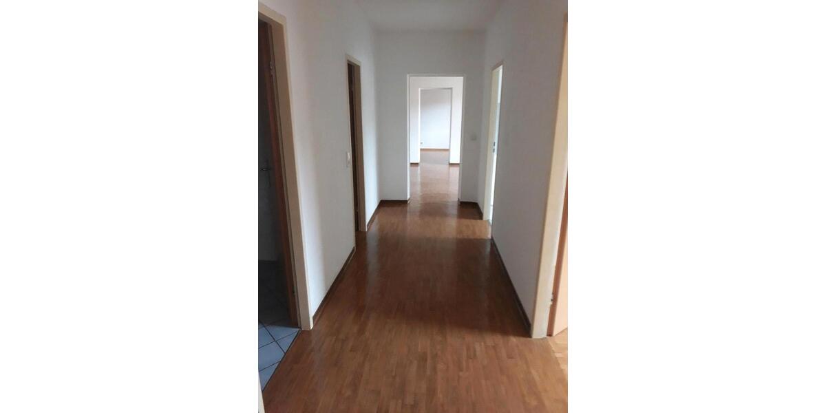 Erdgeschoßwohnung Rimpar - 3 Zimmer, 80 m&sup2;, 880&euro; | Angebot:26039854