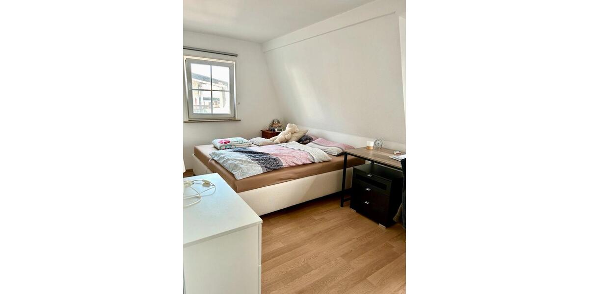 Einfamilienhaus Elfershausen - 5 Zimmer, 145 m&sup2;, 1.200&euro; | Angebot:25942049