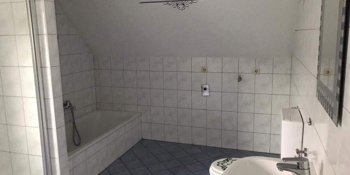 Einfamilienhaus Grettstadt Obereuerheim - 1 Zimmer, 280 m&sup2;, 550.000&euro; | Angebot:25726875