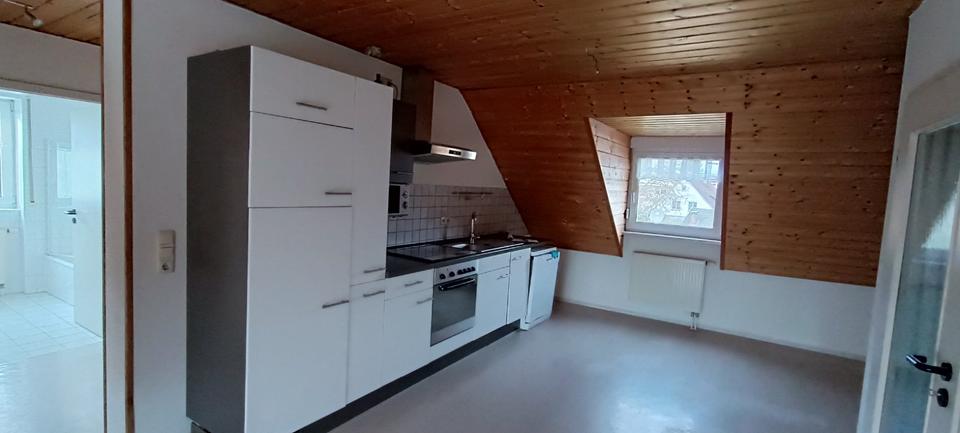 Dachgeschoßwohnung Burglauer - 3 Zimmer, 65 m&sup2;, 550&euro; | Angebot:25431650