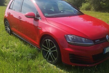 VW Golf 161.000 km 12.800 &euro; Strahlungen 97618