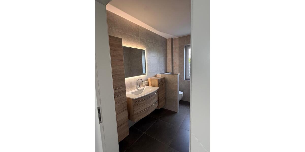 Erdgeschoßwohnung Hofheim in Unterfranken - 3 Zimmer, 98 m&sup2;, 1.190&euro; | Angebot:26635805