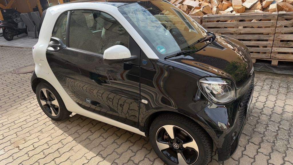 Smart ForTwo 27.000 km 10.900 &euro; Donnersdorf 97499