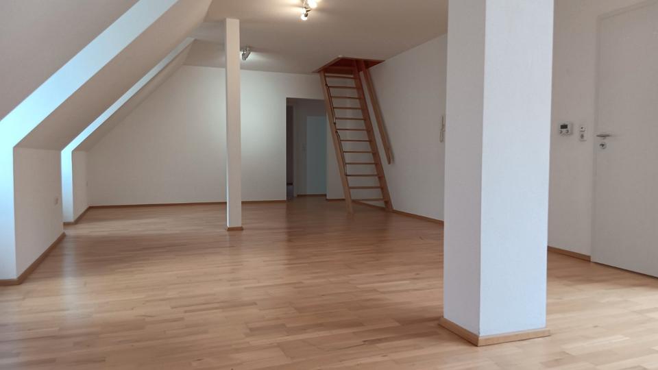 Maisonettenwohnung Schweinfurt Gartenstadt - 4 Zimmer, 104 m&sup2;, 299.000&euro; | Angebot:26974911