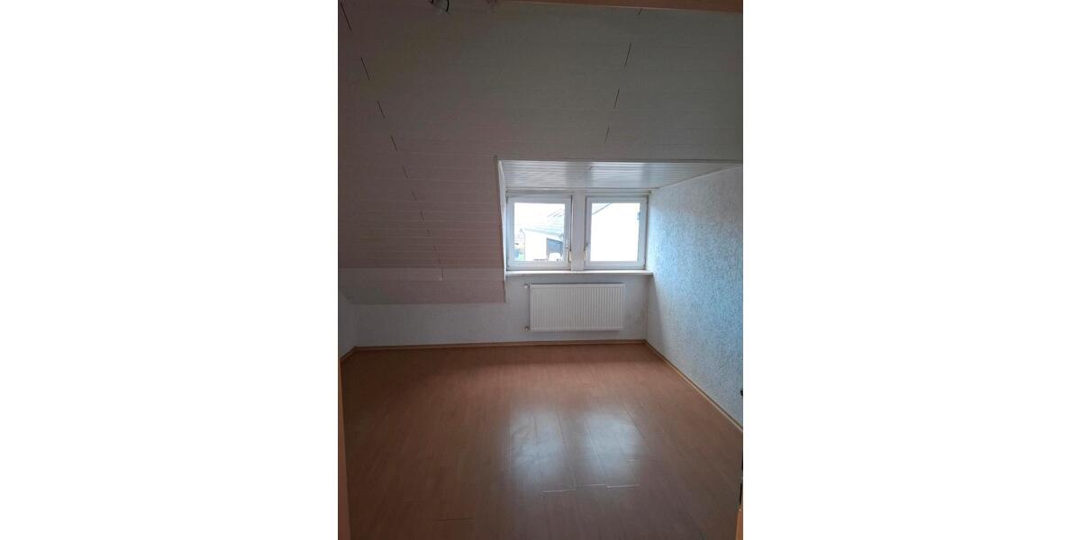 Etagenwohnung Sand am Main - 5 Zimmer, 128 m&sup2;, 1.450&euro; | Angebot:25945284