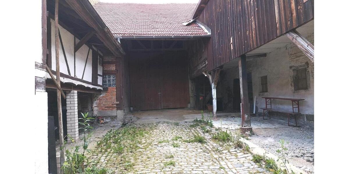 Bauernhaus, Landhaus Schweinfurt Gartenstadt - 7 Zimmer, 200 m&sup2;, 250.000&euro; | Angebot:26059001