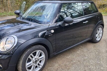 Mini ONE 146.000 km 3.990 &euro; Hammelburg 97762