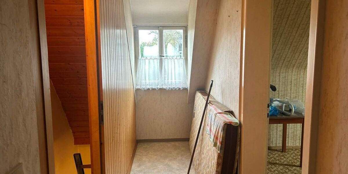 Einfamilienhaus Haßfurt Sylbach - 6 Zimmer, 120 m&sup2;, 219.000&euro; | Angebot:25729013