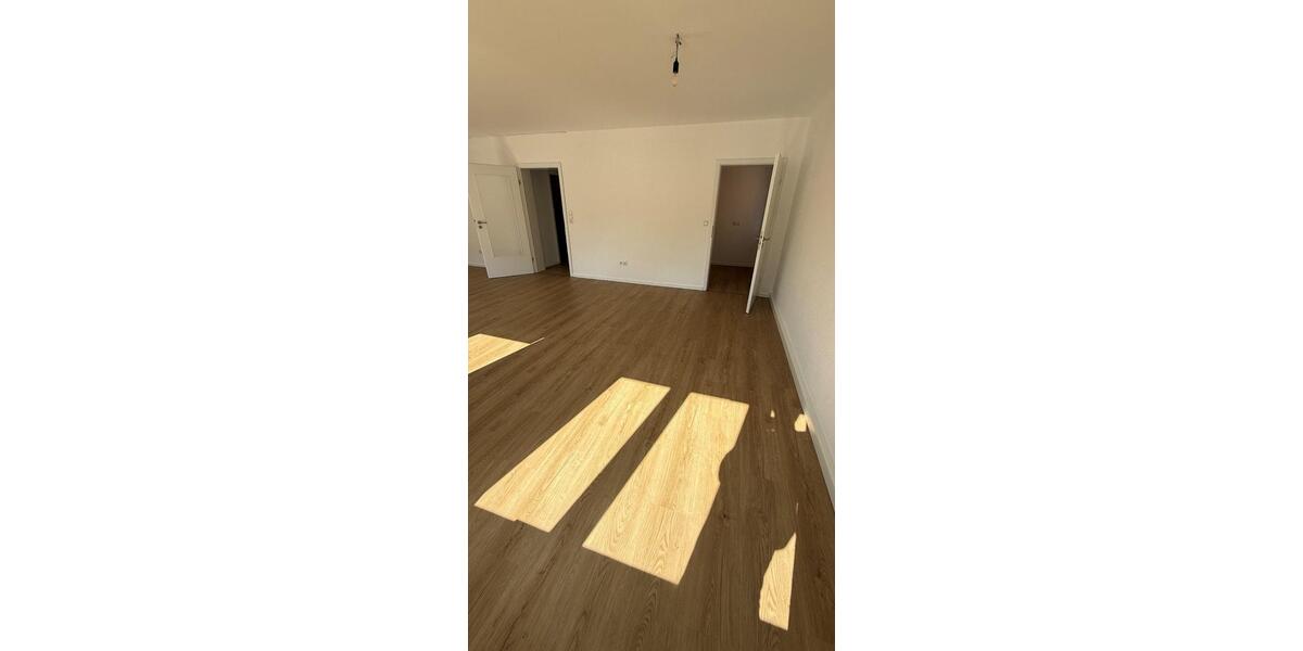 Etagenwohnung Hohenroth - 3 Zimmer, 90 m&sup2;, 675&euro; | Angebot:25844449