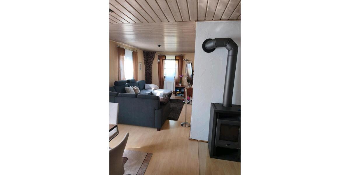 Einfamilienhaus Schweinfurt Gartenstadt - 5 Zimmer, 131 m&sup2;, 1.300&euro; | Angebot:26447220