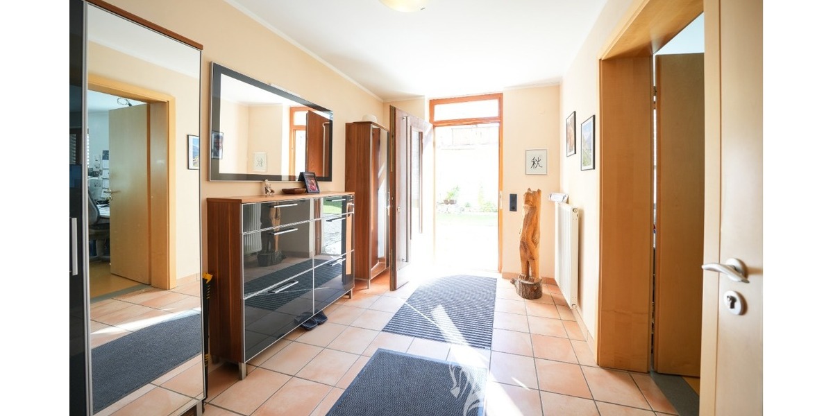 Traumhaftes Ensemble: Energieeffizientes (A) Einfamilienhaus mit Büro, großem Innenhof & Garten - Mehrfamilienhaus, Wohnhaus Fahr Fahr | Angebot:27248496