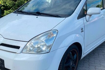 Toyota Corolla Verso 264.500 km 950 &euro; Gochsheim 97469