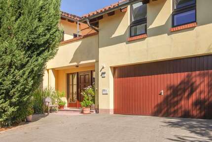 Haus Niederwerrn - 10 Zimmer, 340 m&sup2;, 1.190.000&euro; | Angebot:22652237