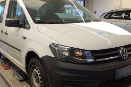 VW Caddy 122.900 km 12.900 &euro; Sennfeld 97526