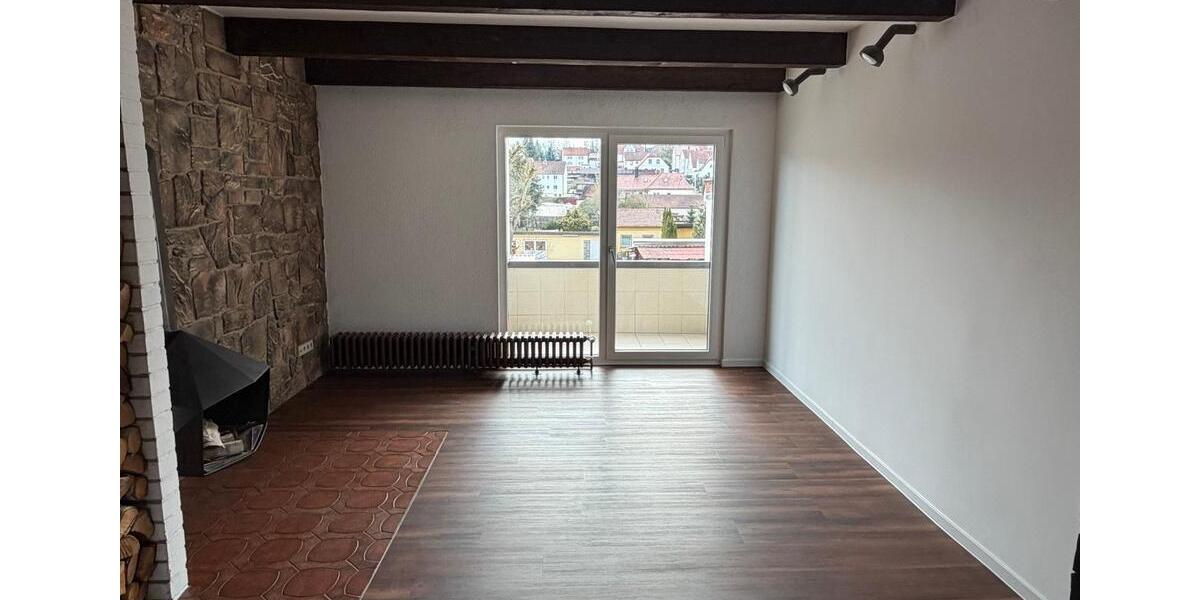 Etagenwohnung Poppenhausen - 7 Zimmer, 215 m&sup2;, 1.890&euro; | Angebot:26312178